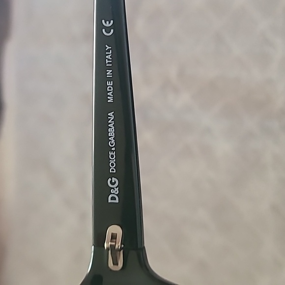 Black sun glasses  D&G 8049